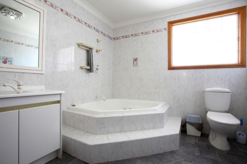 Top Bathtub Installation Companies in Ellenton, FL